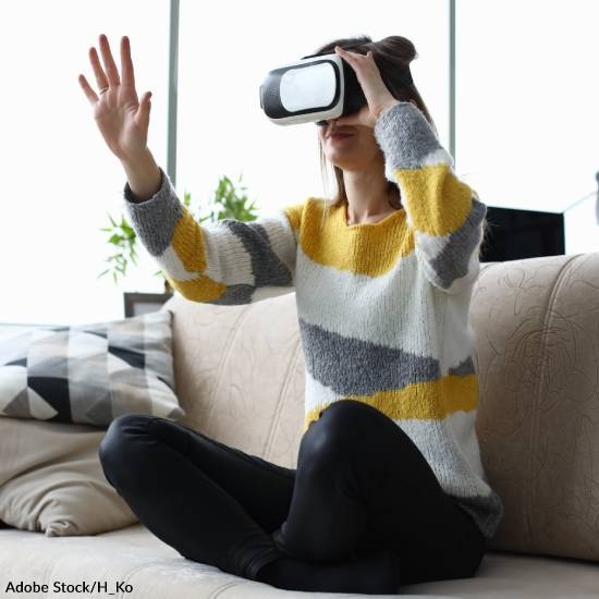 Virtual Reality May Help Cancer Patients