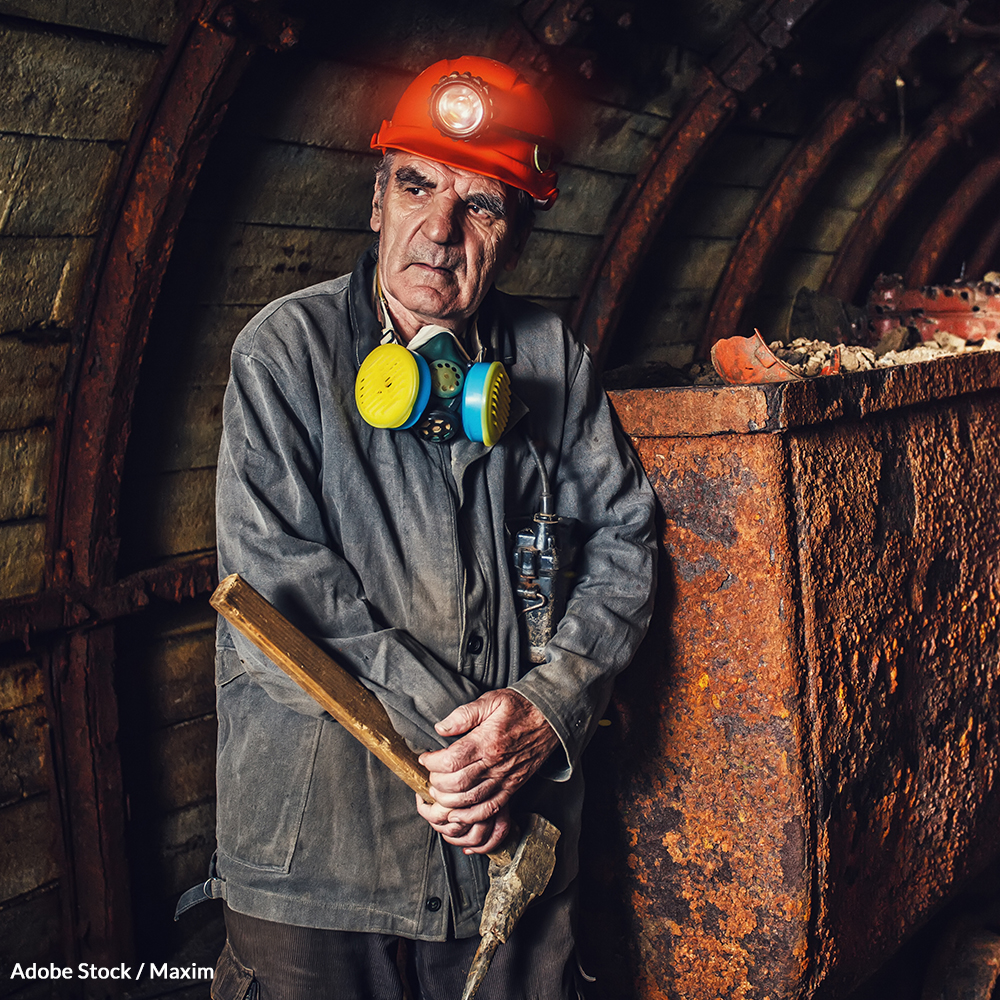 Hundreds of coal mines are being shut down. Demand support for those threatened by unemployment and underfunded public services.